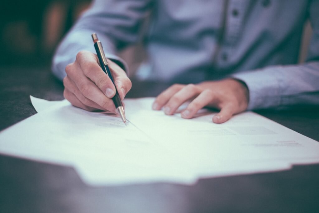 Business Insurance and Legal Settlements: A 2026 Guide for Entrepreneurs